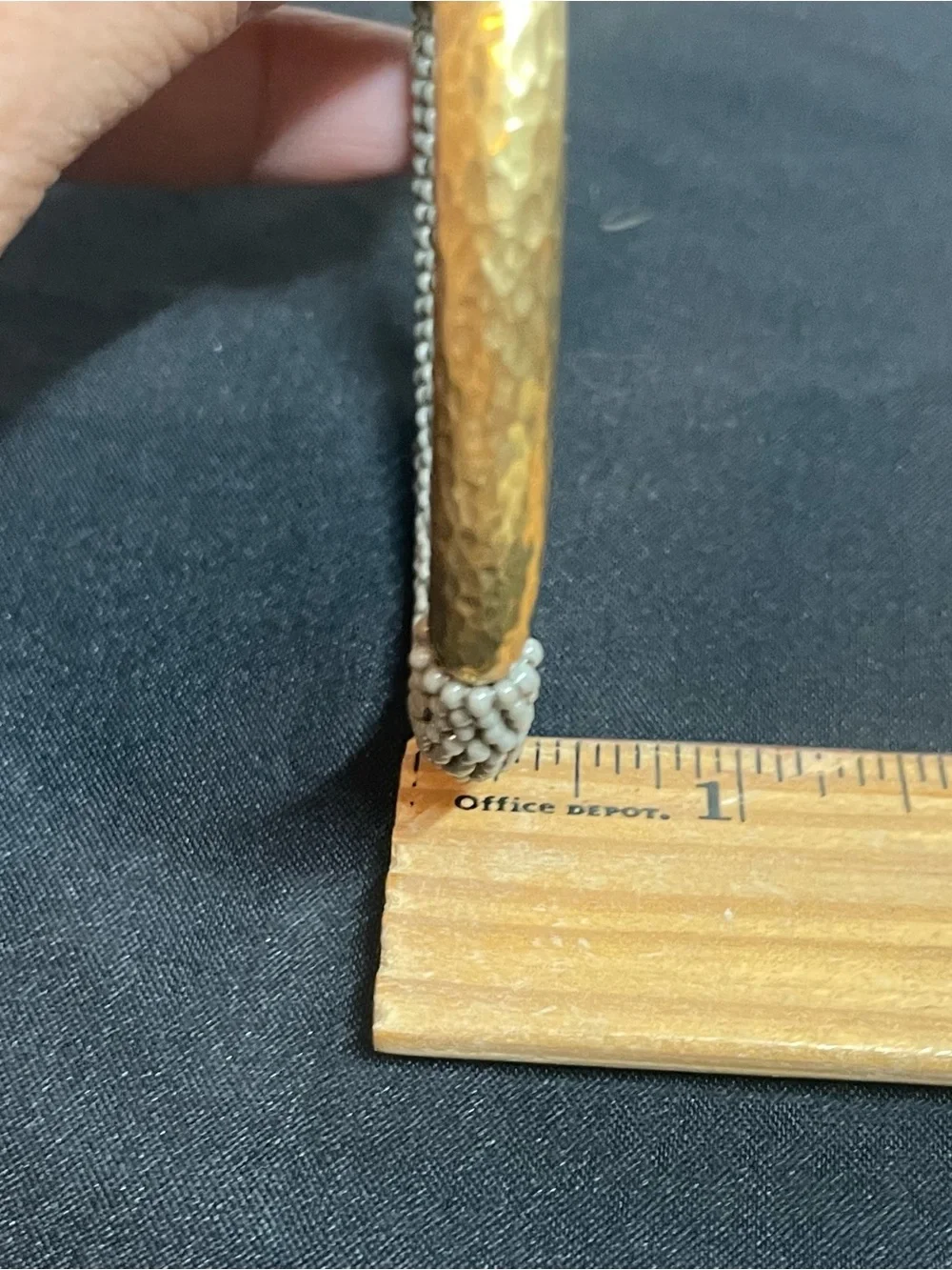 N/A elegant gold
